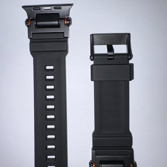 Apple Ultra Silicone Band With Metal Connectors (Not Magnetic, Not Magnetized). - Picture 3 of 5